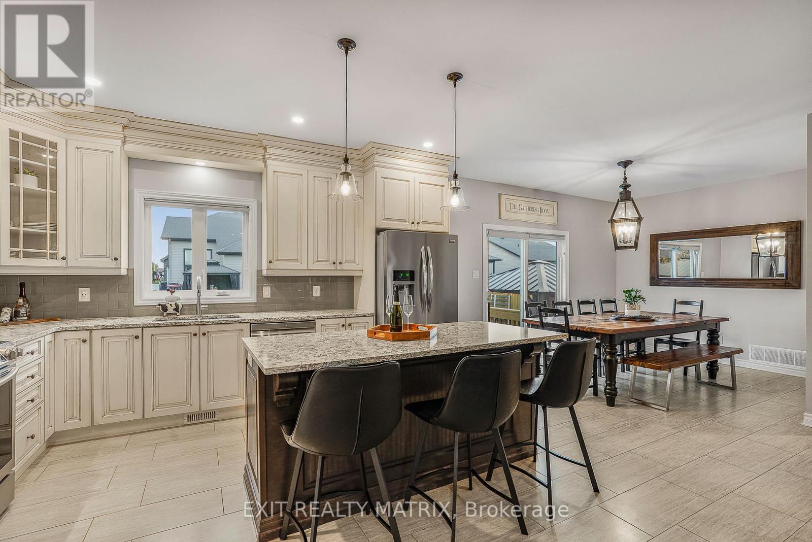 301 Colmar Street, Russell, Ontario  K0A 1W0 - Photo 12 - X12439902