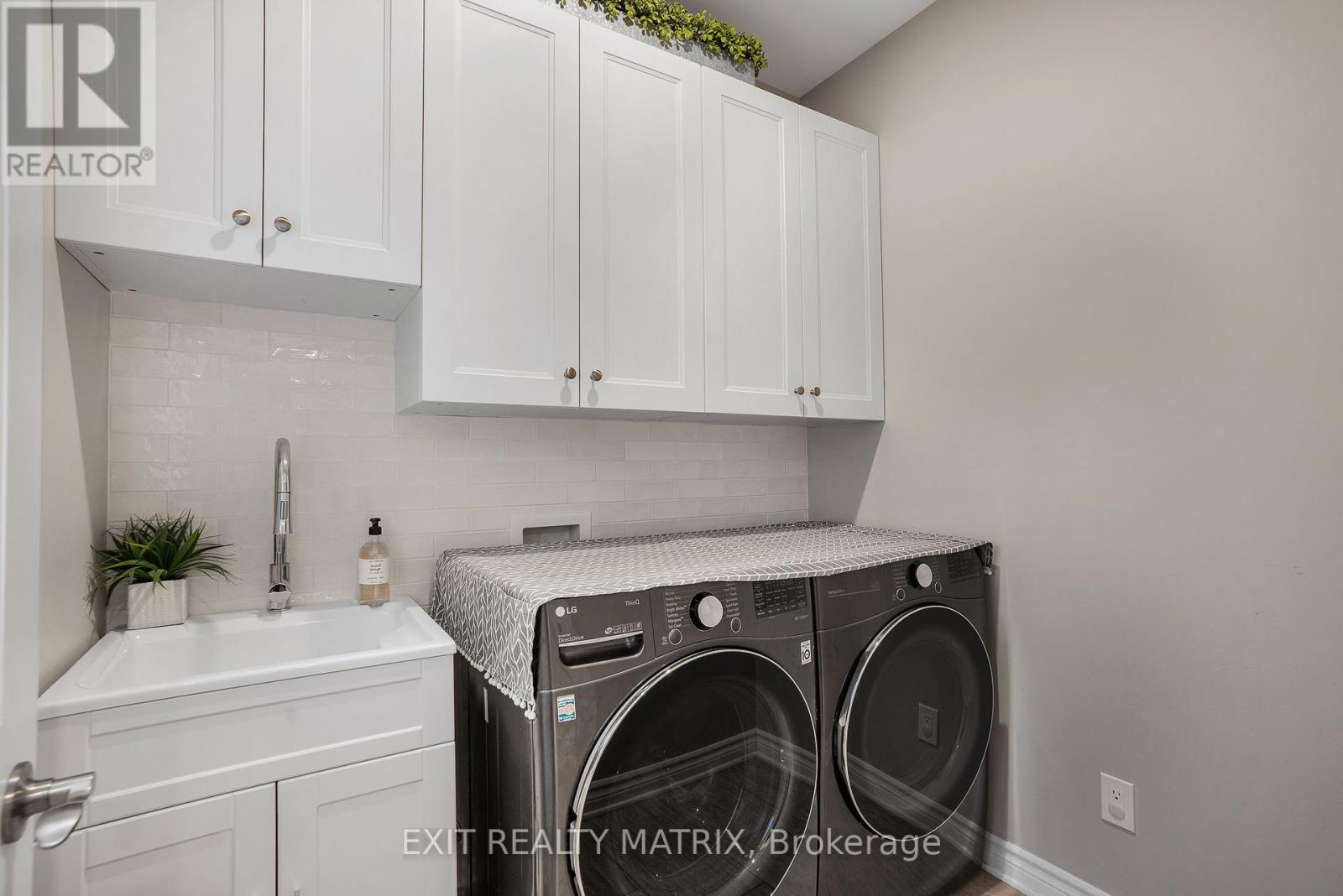 301 Colmar Street, Russell, Ontario  K0A 1W0 - Photo 15 - X12439902
