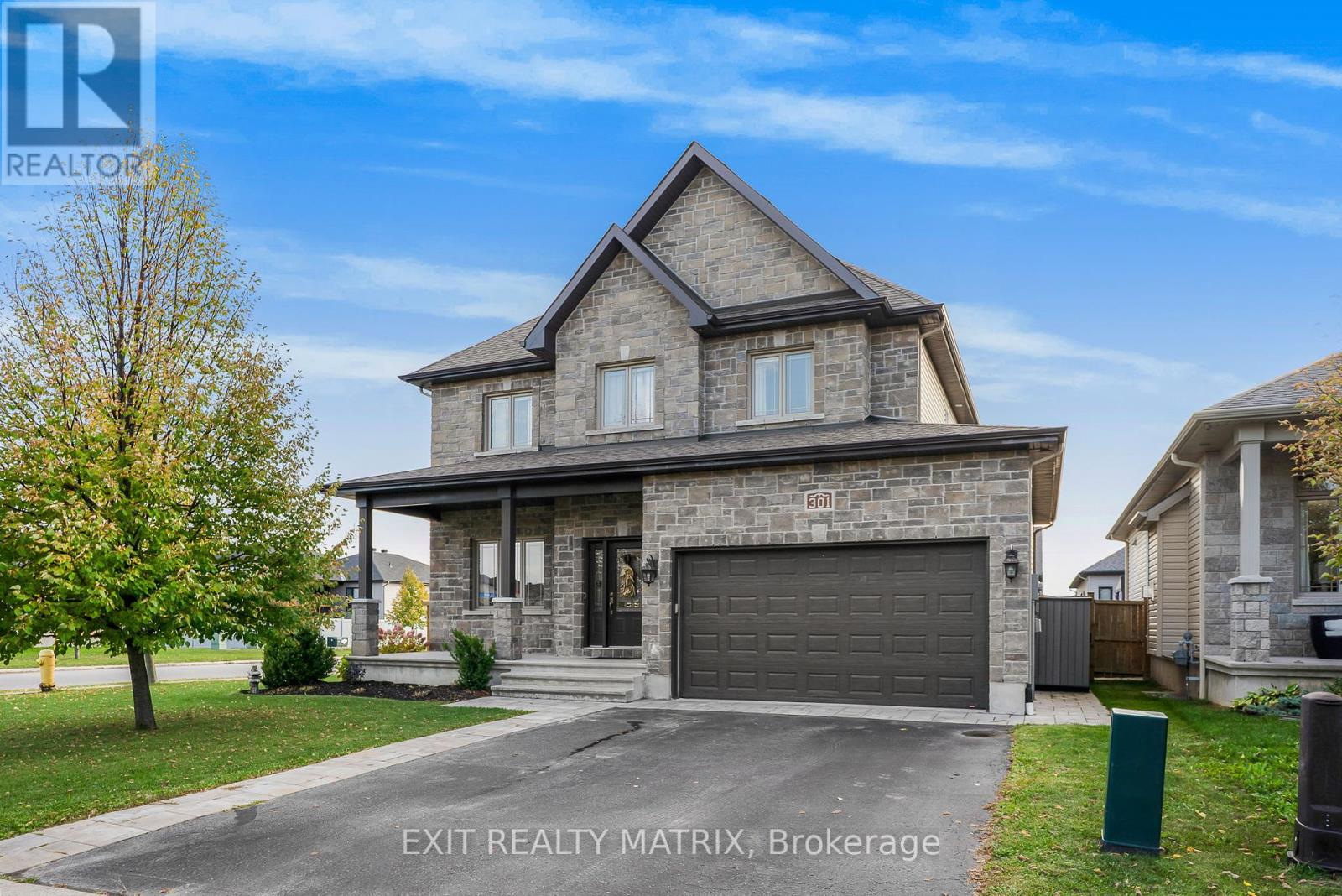 301 Colmar Street, Russell, Ontario  K0A 1W0 - Photo 2 - X12439902