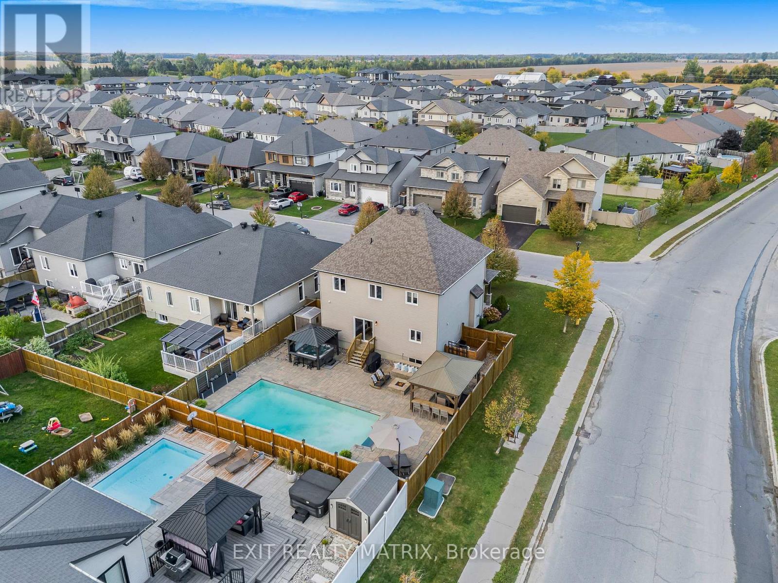 301 Colmar Street, Russell, Ontario  K0A 1W0 - Photo 38 - X12439902