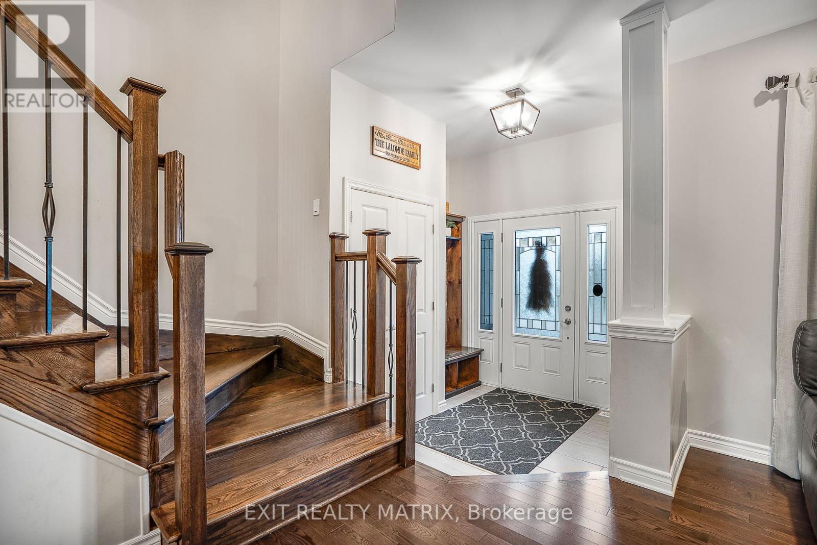 301 Colmar Street, Russell, Ontario  K0A 1W0 - Photo 4 - X12439902