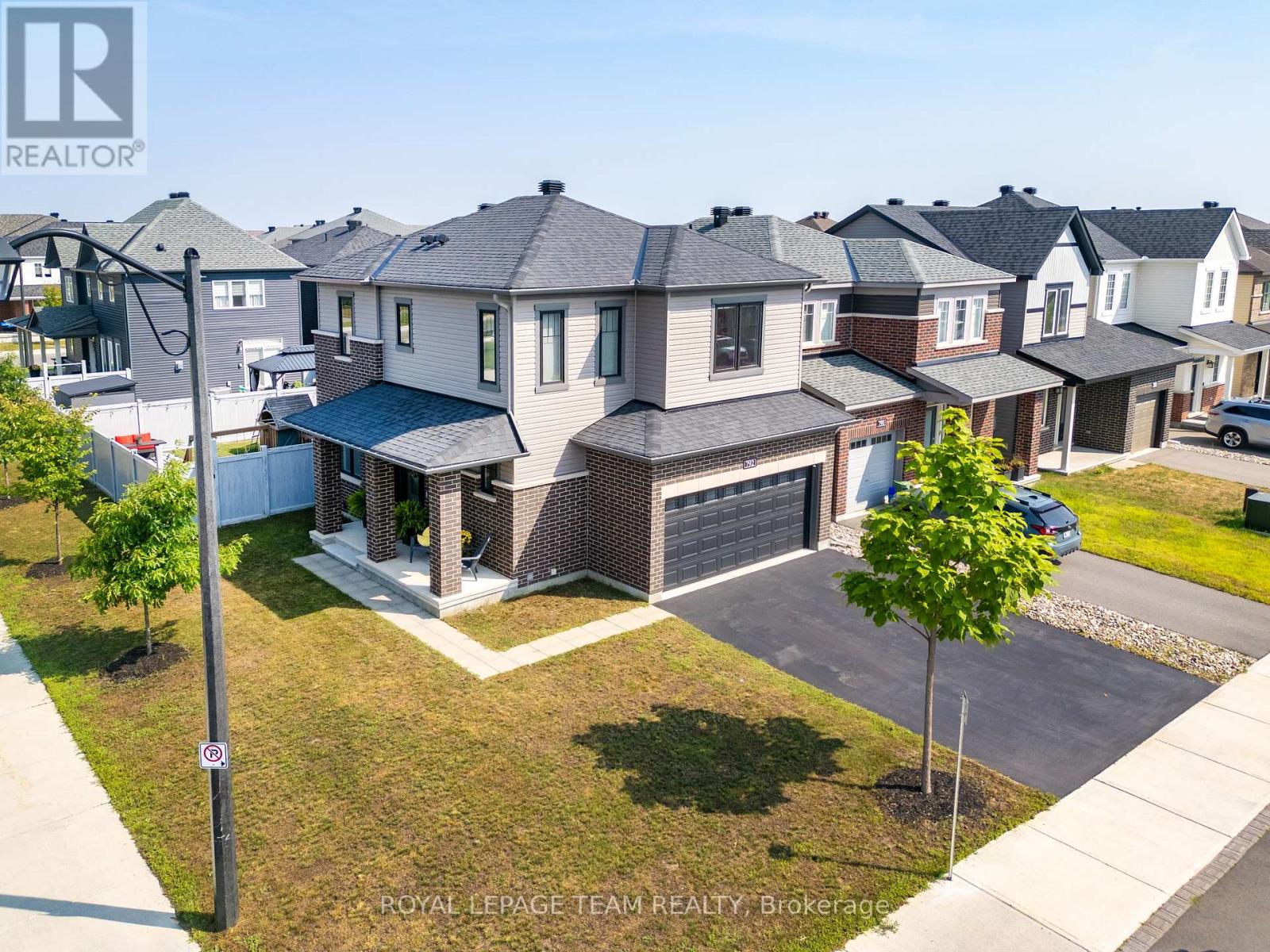 792 Cappamore Drive, Ottawa, Ontario  K2J 6V6 - Photo 2 - X12439970