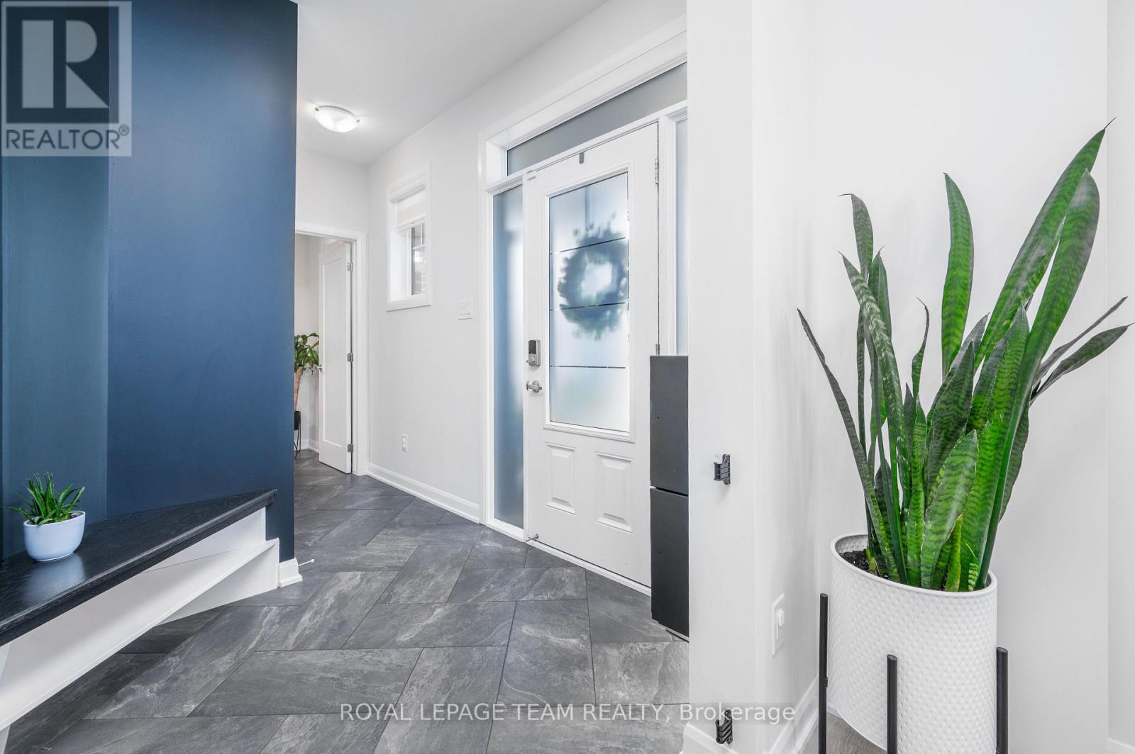 792 Cappamore Drive, Ottawa, Ontario  K2J 6V6 - Photo 4 - X12439970