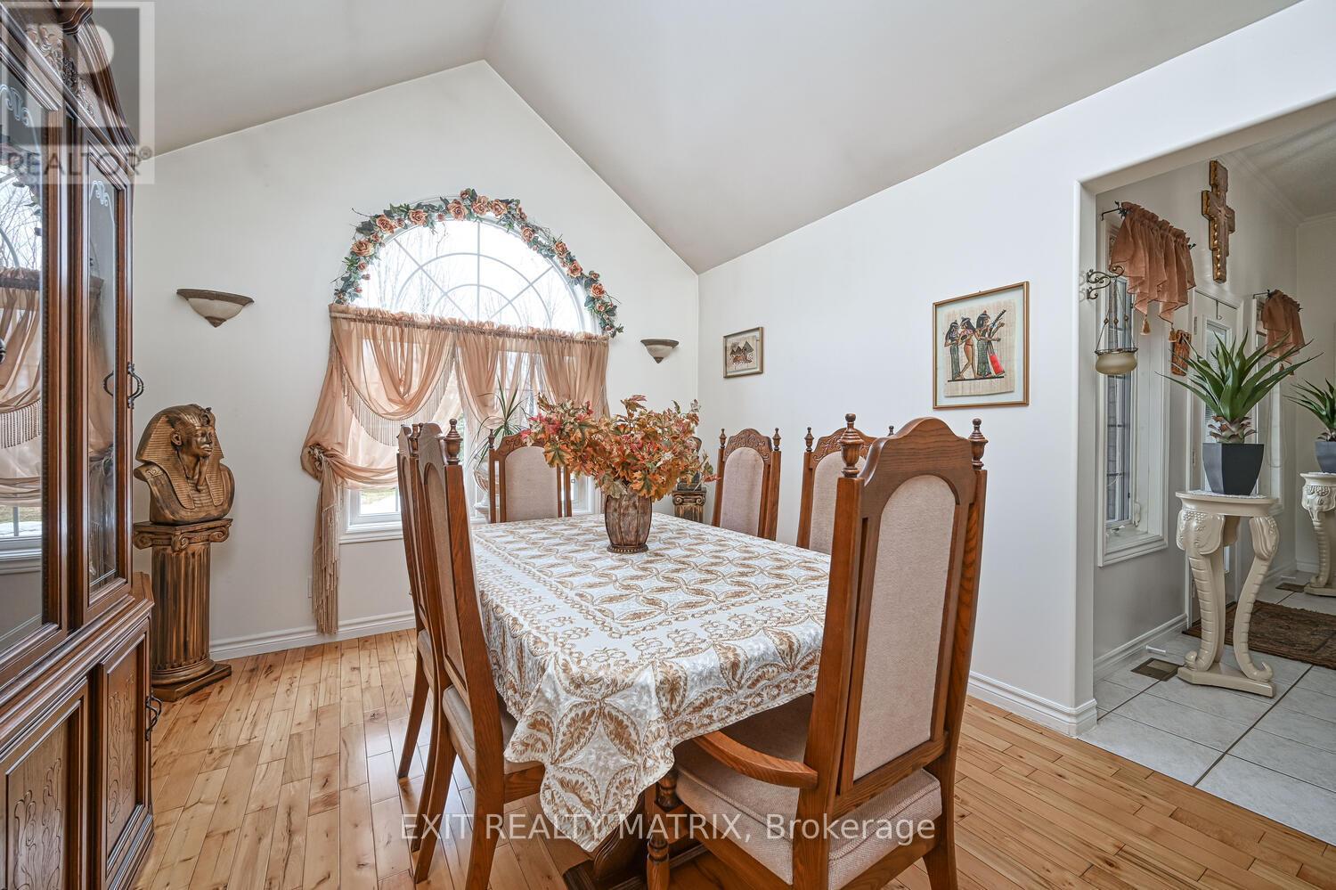 2573 Mitchell Street, Ottawa, Ontario  K0A 2P0 - Photo 9 - X12439980