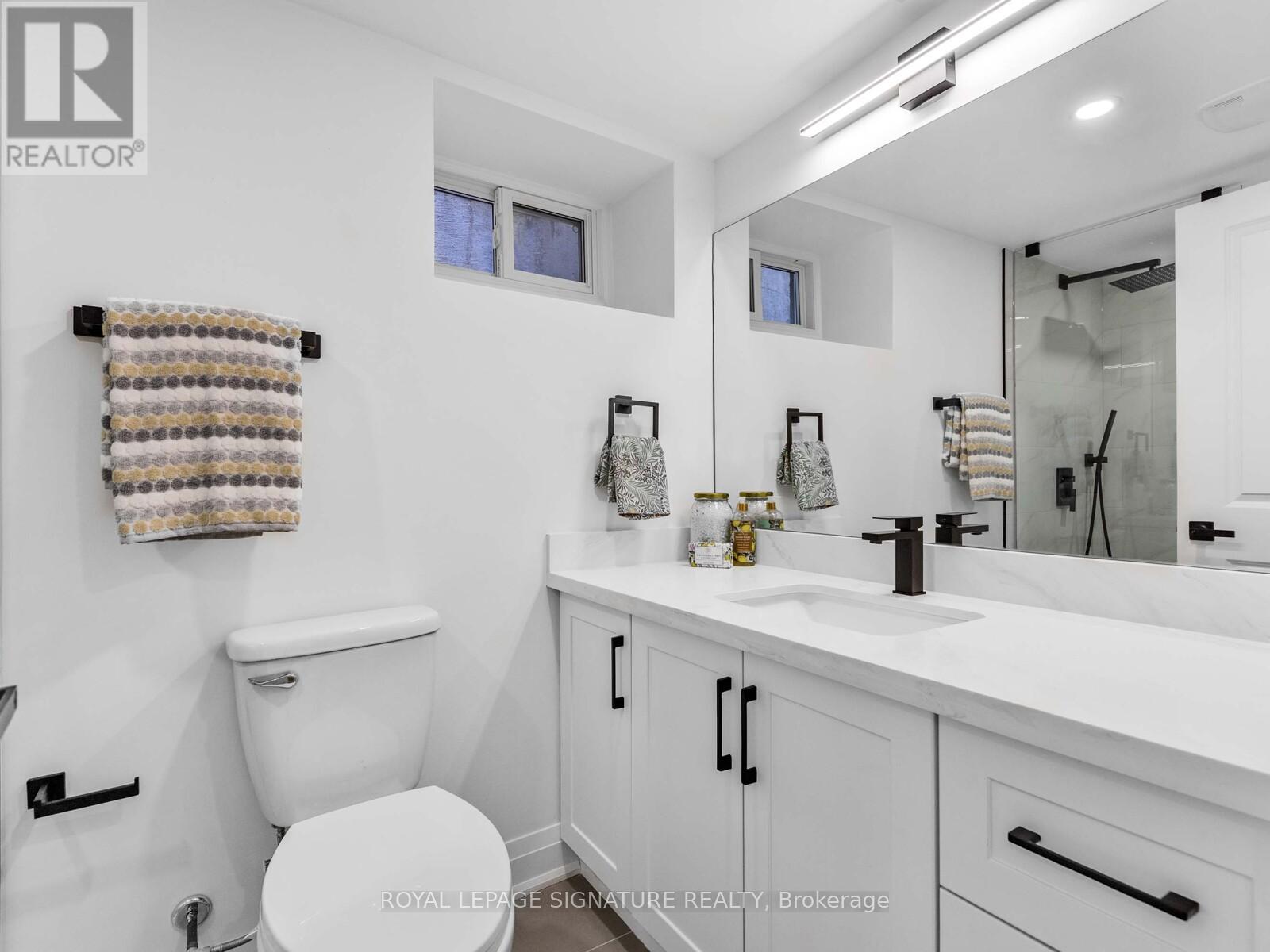 363 Atlas Avenue, Toronto, Ontario  M6C 3P8 - Photo 25 - C12437813