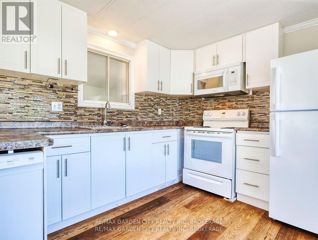 4589 Bethany Lane, Lincoln (Beamsville), Ontario  L3J 0W1 - Photo 12 - X12439810
