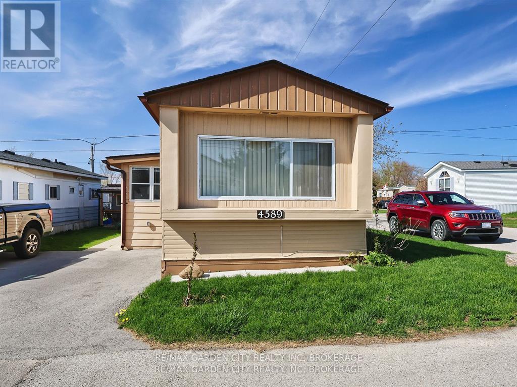 4589 Bethany Lane, Lincoln (Beamsville), Ontario  L3J 0W1 - Photo 2 - X12439810