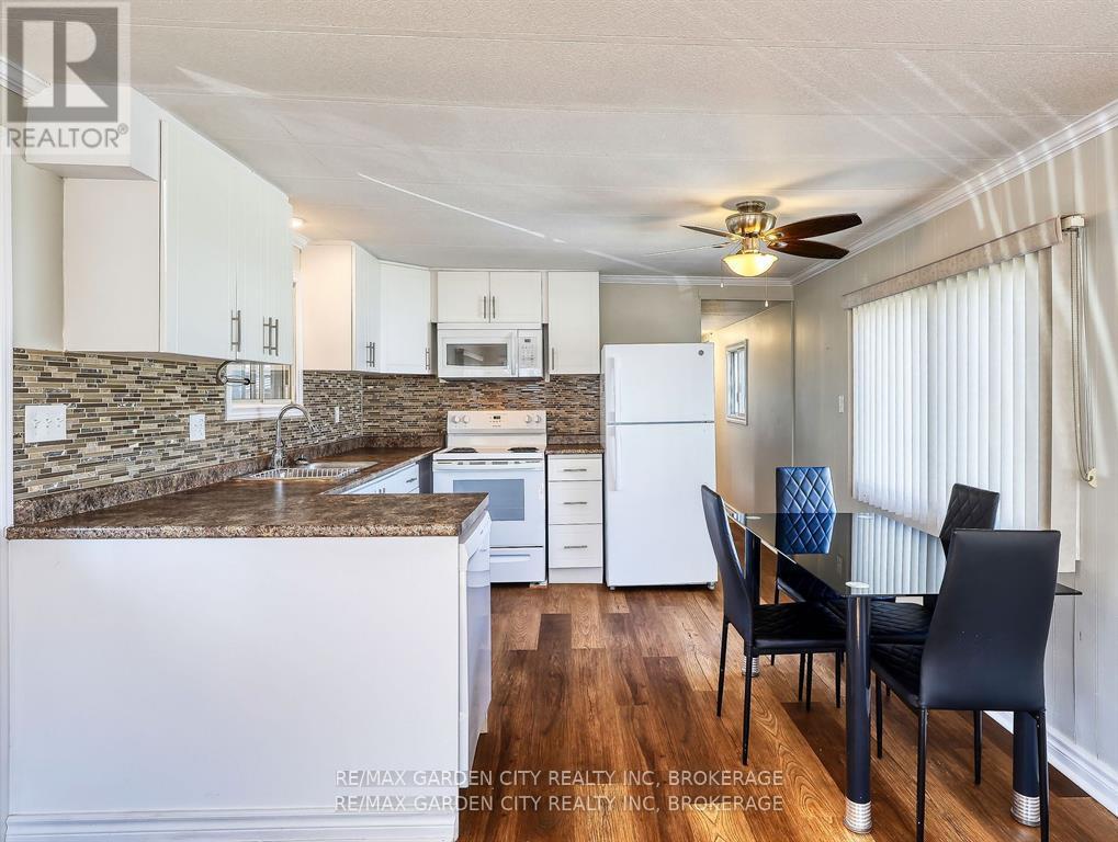4589 Bethany Lane, Lincoln (Beamsville), Ontario  L3J 0W1 - Photo 9 - X12439810