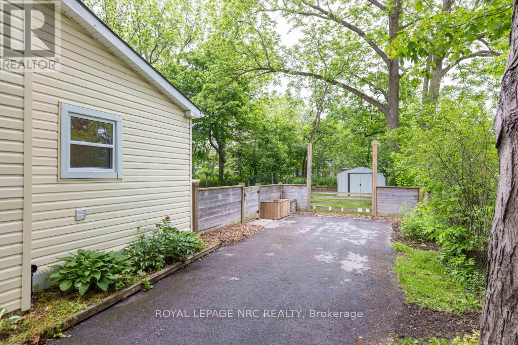 474 North Mill Street, Fort Erie (Ridgeway), Ontario  L0S 1N0 - Photo 10 - X12439814