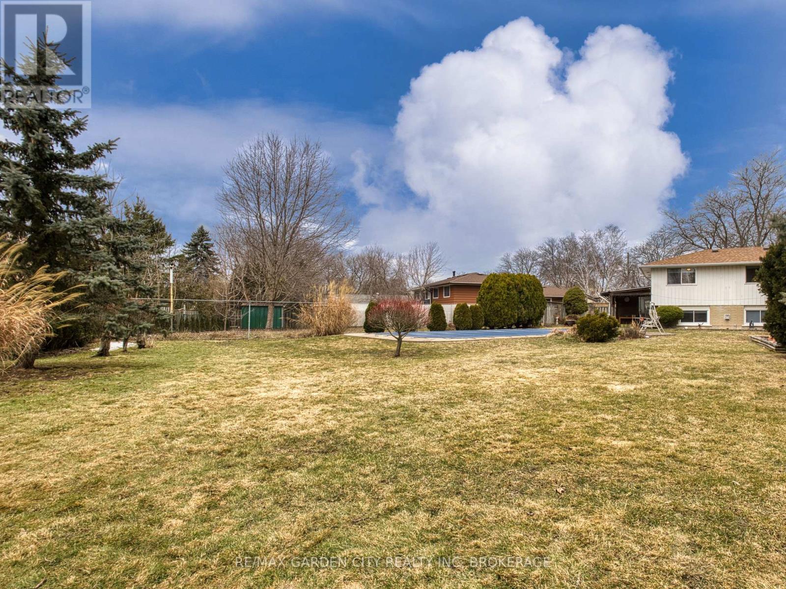 Main - 38 Cypress Street, St. Catharines (Lakeport), Ontario  L2N 4L9 - Photo 2 - X12439816