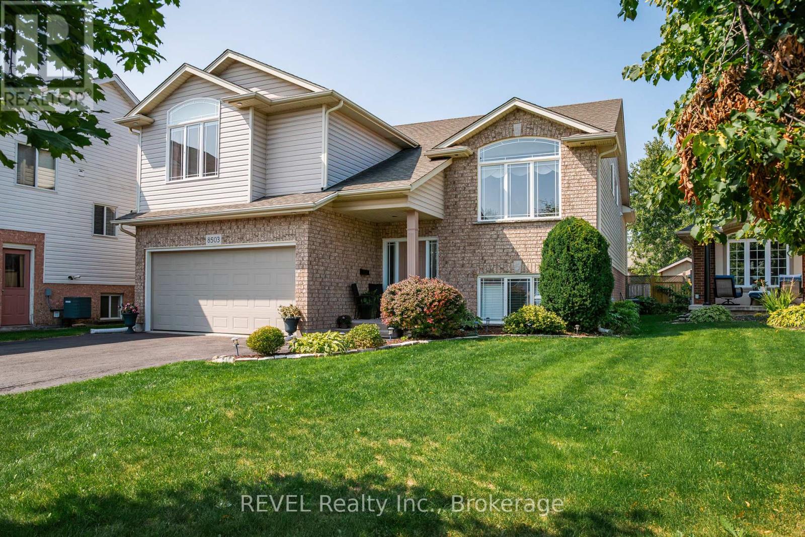 8503 Greenfield Crescent, Niagara Falls (Forestview), Ontario  L2H 3J8 - Photo 1 - X12439879