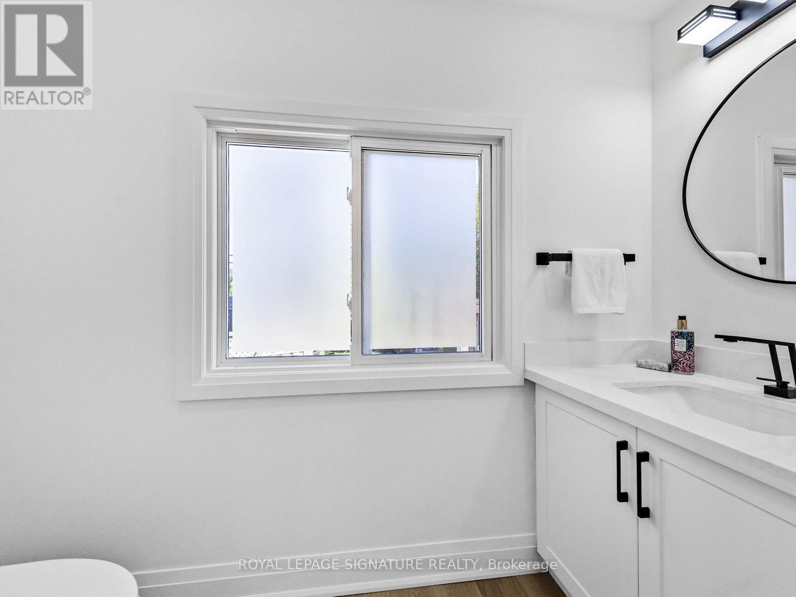 363 Atlas Avenue, Toronto, Ontario  M6C 3P8 - Photo 12 - C12437813