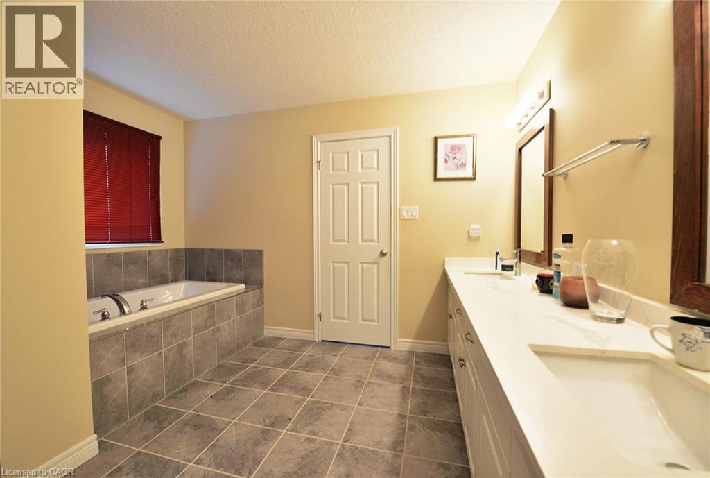 130 Coopershawk Street, Kitchener, Ontario  N2K 4J3 - Photo 21 - 40775674