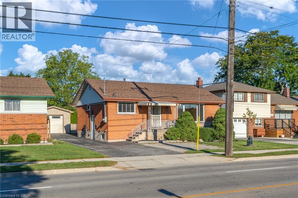 716 Upper Ottawa Street, Hamilton, Ontario  L8T 3T6 - Photo 2 - 40775280