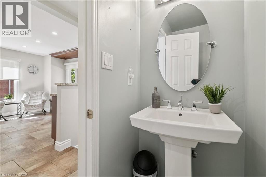44 Sunvale Place, Stoney Creek, Ontario  L8E 4Z7 - Photo 7 - 40775133