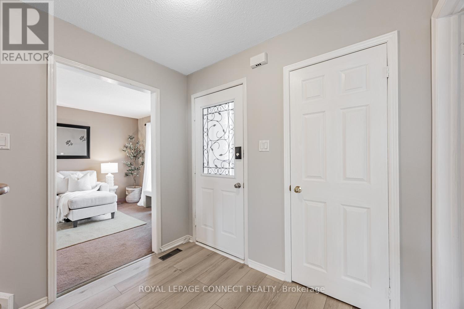 1559 Dellbrook Avenue, Pickering, Ontario  L1X 2L8 - Photo 3 - E12434718