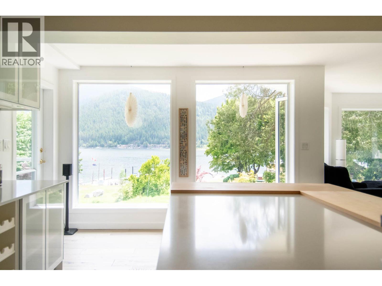 4161 Heroux Road, Nelson, British Columbia  V1L 6N5 - Photo 17 - 10364472