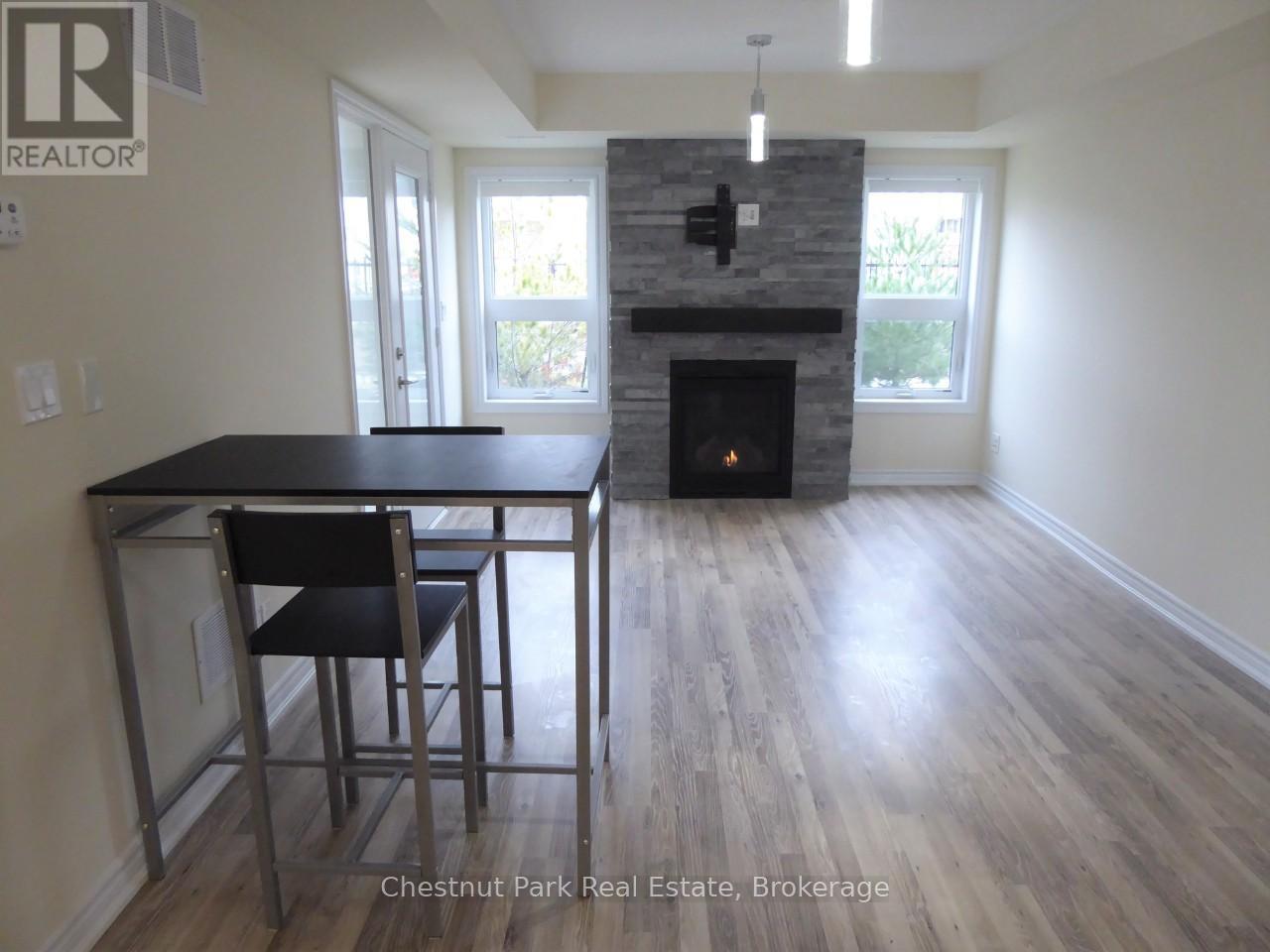 102 - 2 Cove Court, Collingwood, Ontario  L9Y 0Y6 - Photo 4 - S12439815