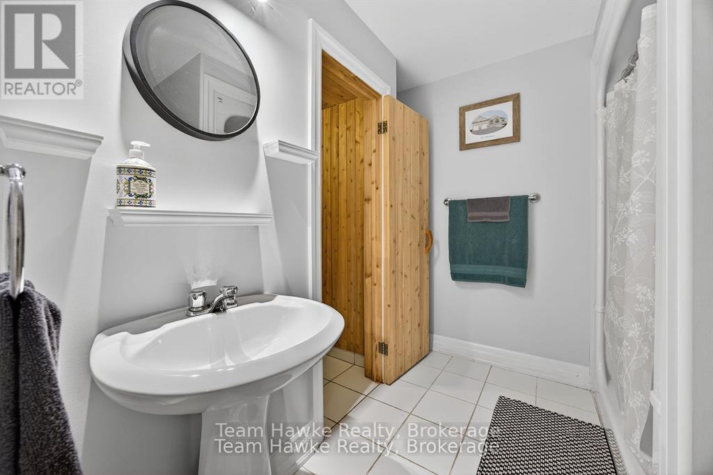 103 Spruce Street, Tiny, Ontario  L0L 1P0 - Photo 34 - S12439984
