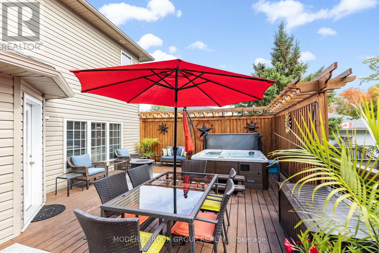 1021 Kingswood Street, Brockville, Ontario  K6V 7G1 - Photo 10 - X12439907