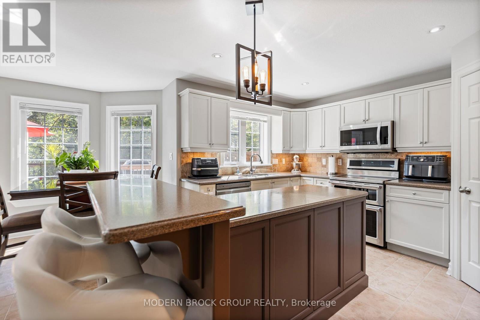 1021 Kingswood Street, Brockville, Ontario  K6V 7G1 - Photo 21 - X12439907