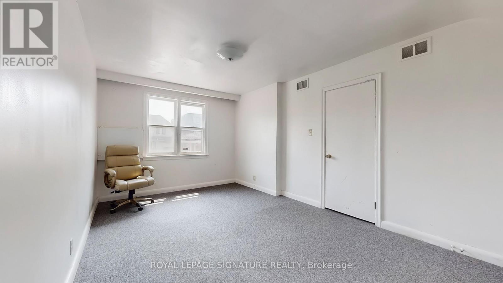 174 Caribou Road, Toronto (Bedford Park-Nortown), Ontario  M5N 2B6 - Photo 12 - C12439687