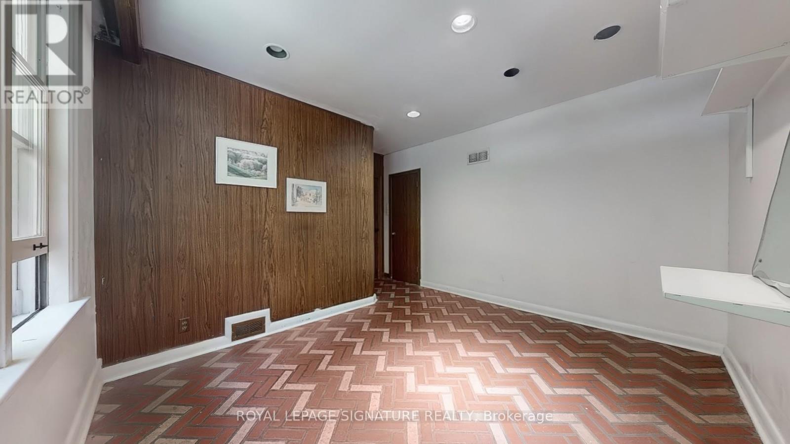 174 Caribou Road, Toronto (Bedford Park-Nortown), Ontario  M5N 2B6 - Photo 21 - C12439687