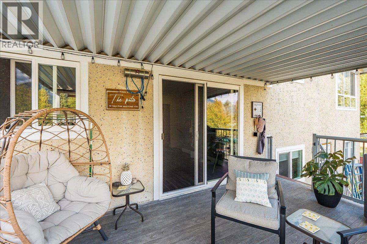 2621 10th Avenue, Castlegar, British Columbia  V1N 3A4 - Photo 13 - 10364547