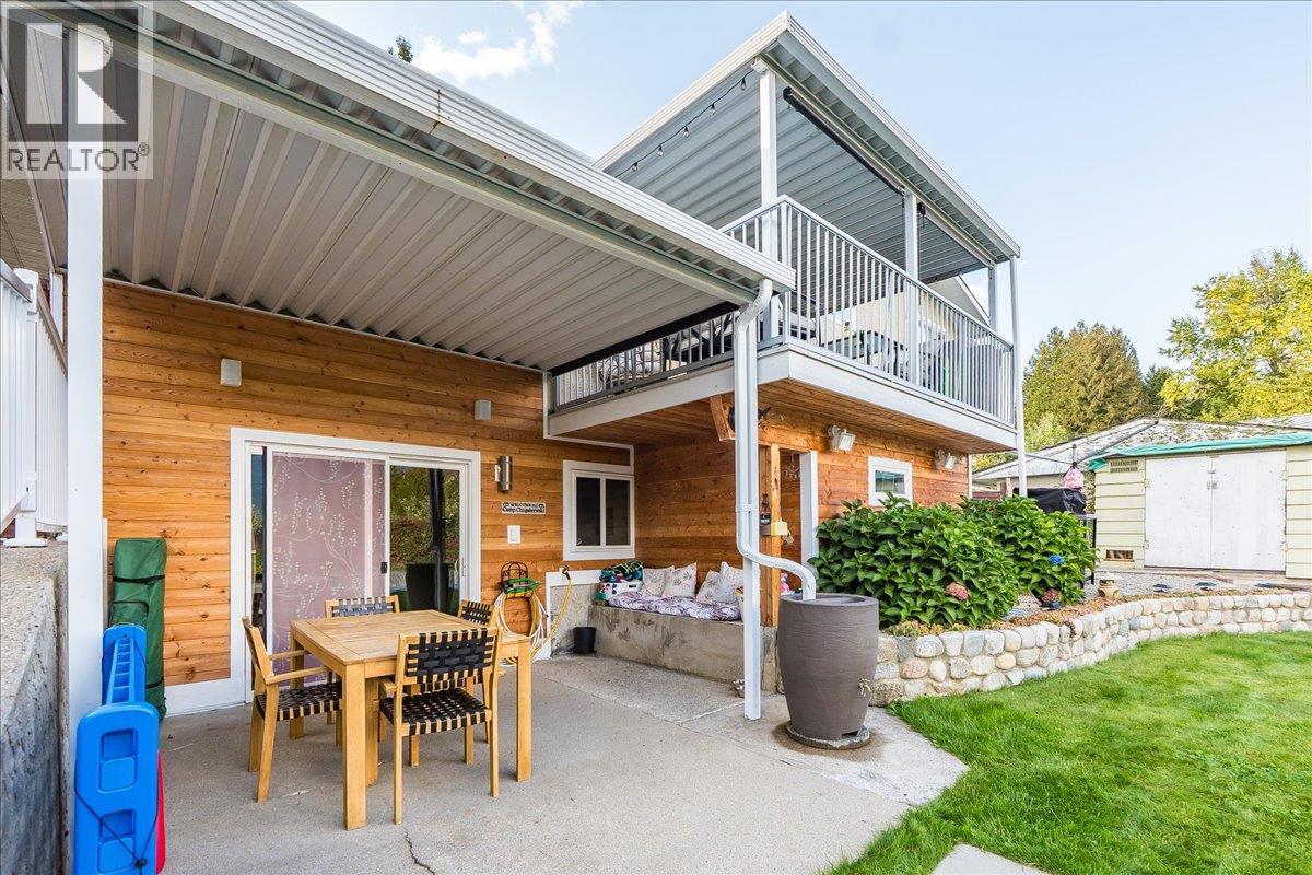 2621 10th Avenue, Castlegar, British Columbia  V1N 3A4 - Photo 10 - 10364547