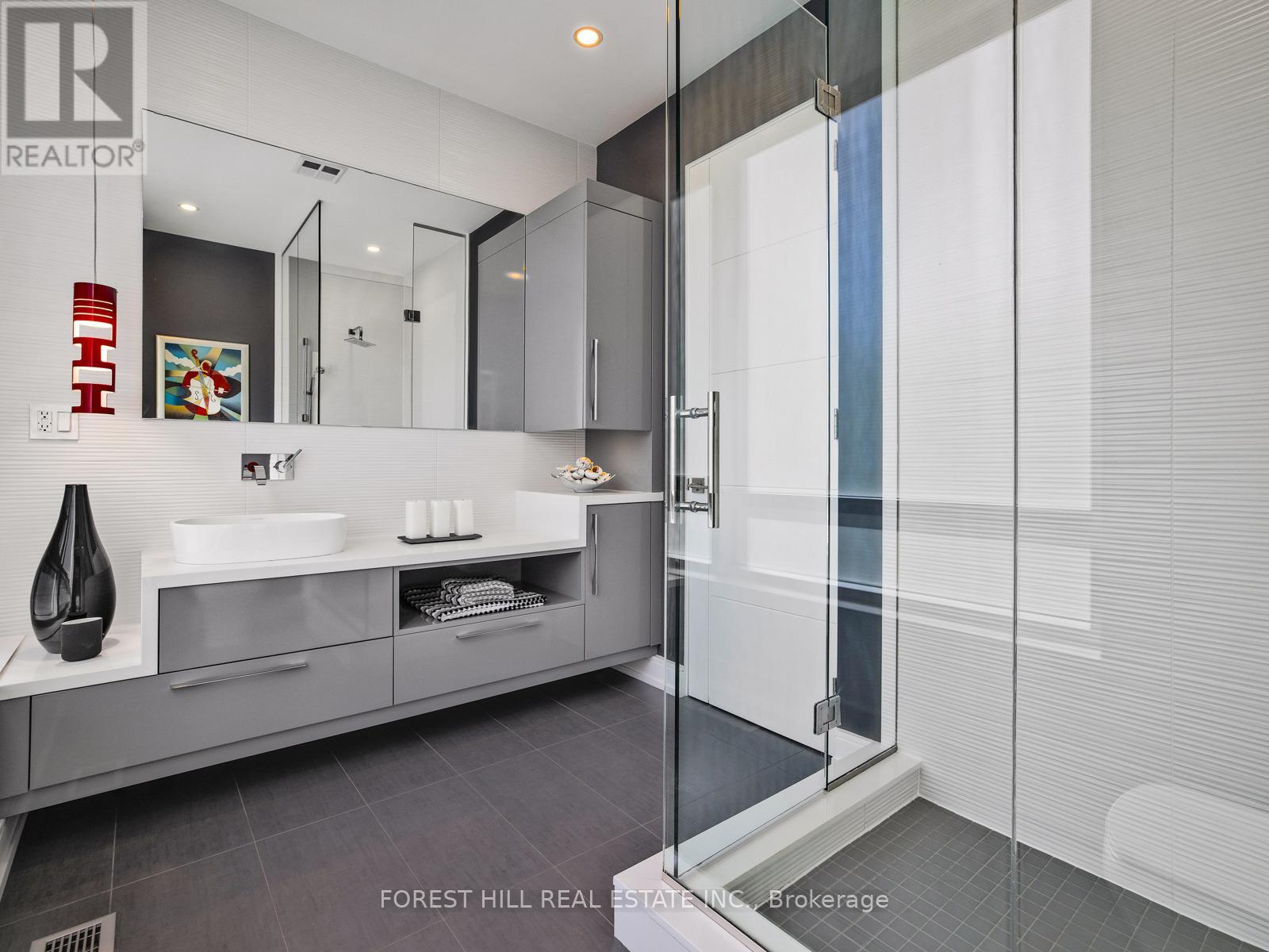 16 Viamede Crescent, Toronto, Ontario  M2K 2A8 - Photo 13 - C12439746