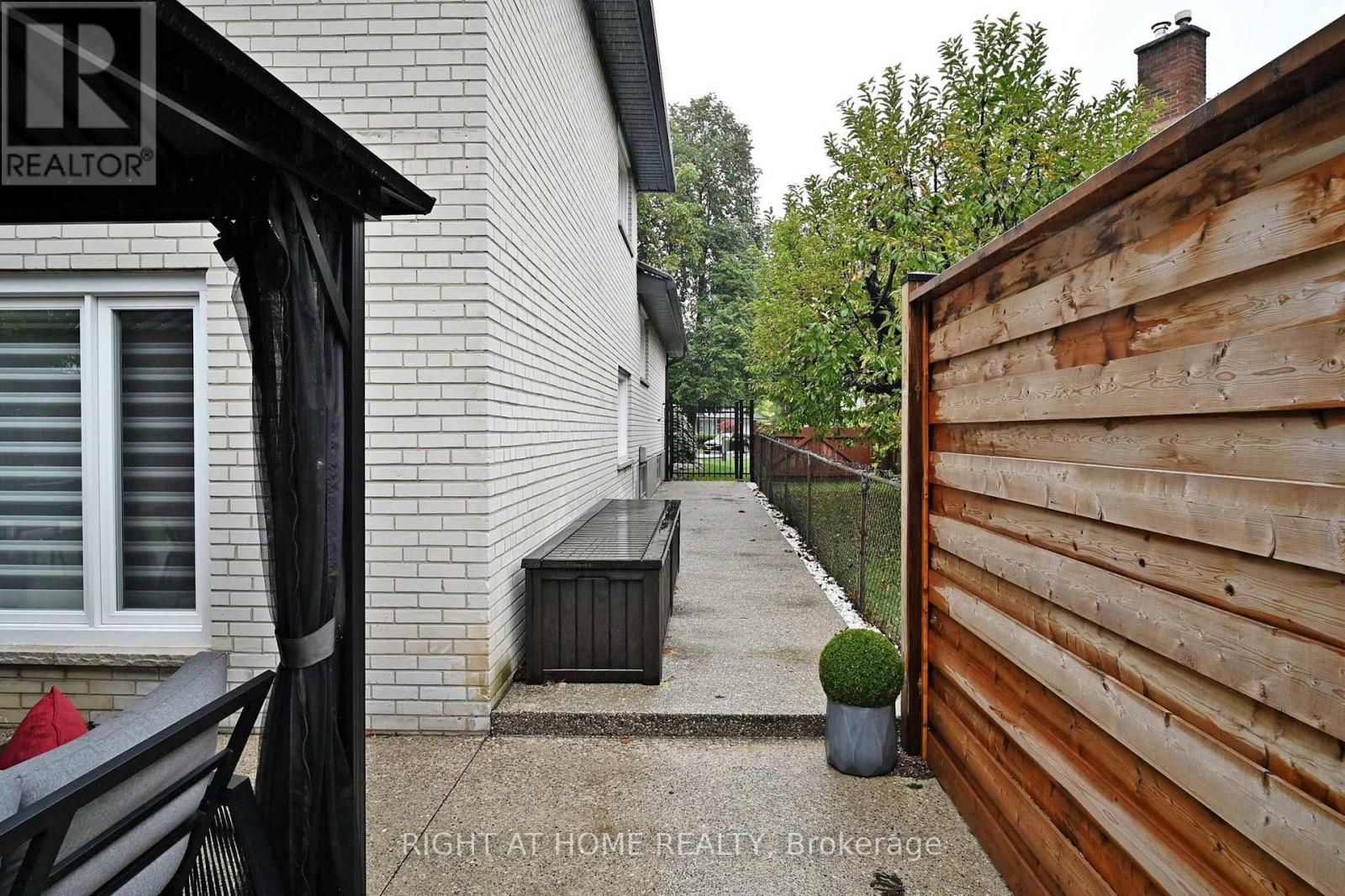 11 Tefley Road, Toronto, Ontario  M2M 1C5 - Photo 39 - C12439750