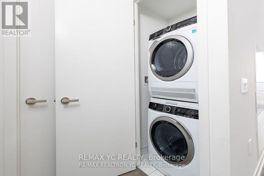 7606 - 55 Cooper Street, Toronto, Ontario  M5E 0G1 - Photo 16 - C12439752