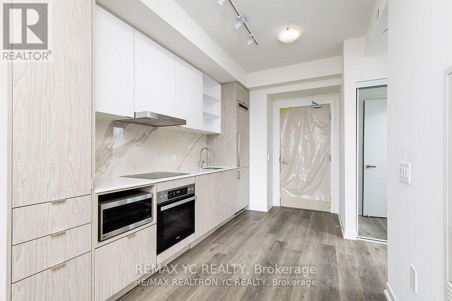 7606 - 55 Cooper Street, Toronto, Ontario  M5E 0G1 - Photo 2 - C12439752