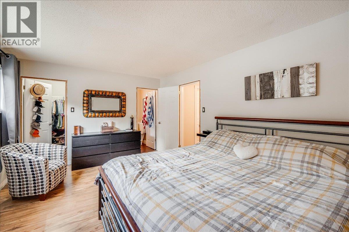 2621 10th Avenue, Castlegar, British Columbia  V1N 3A4 - Photo 27 - 10364547
