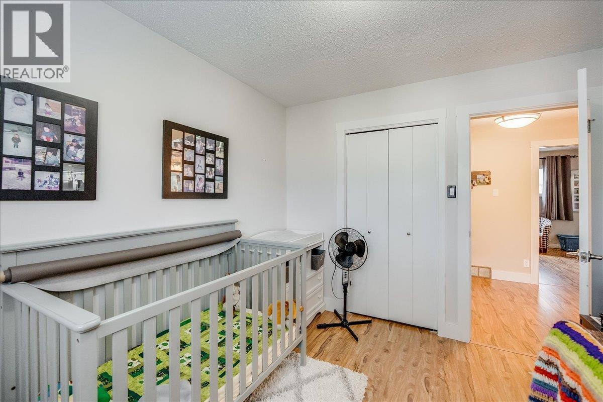 2621 10th Avenue, Castlegar, British Columbia  V1N 3A4 - Photo 33 - 10364547