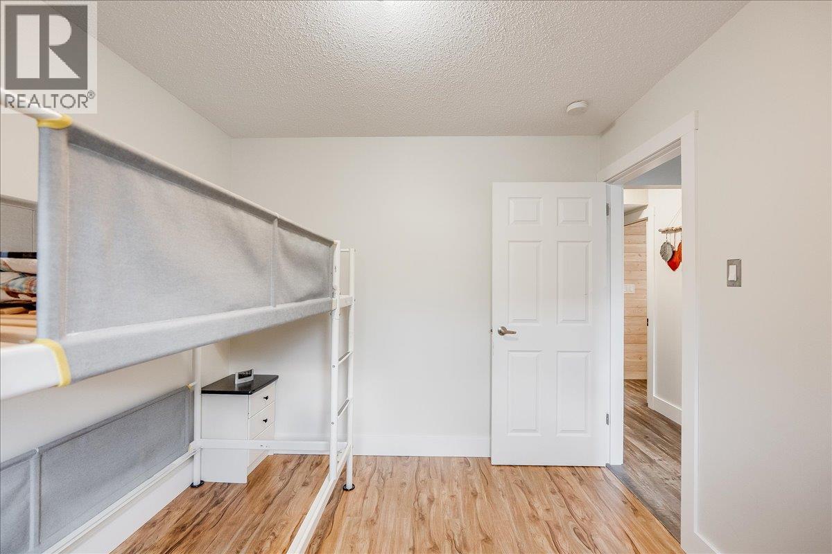 2621 10th Avenue, Castlegar, British Columbia  V1N 3A4 - Photo 51 - 10364547