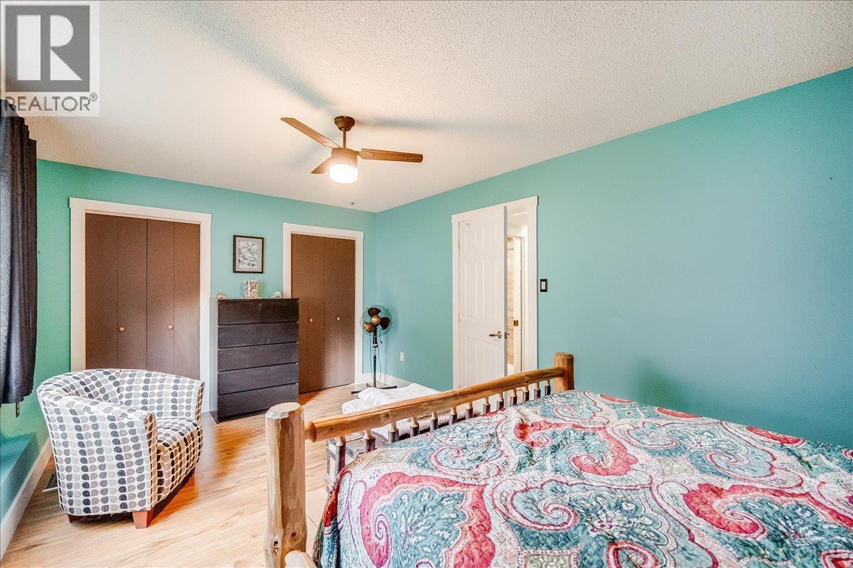 2621 10th Avenue, Castlegar, British Columbia  V1N 3A4 - Photo 40 - 10364547