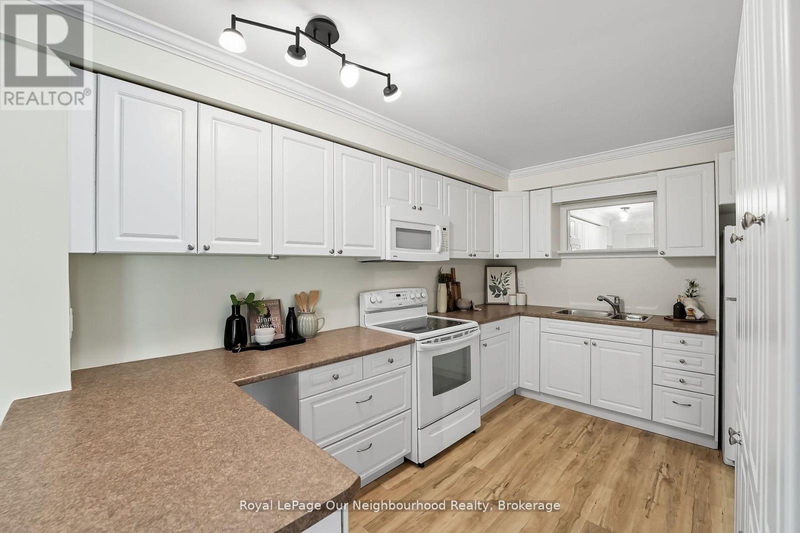 37 Robbie Crescent, Ajax, Ontario  L1S 3N1 - Photo 14 - E12439982