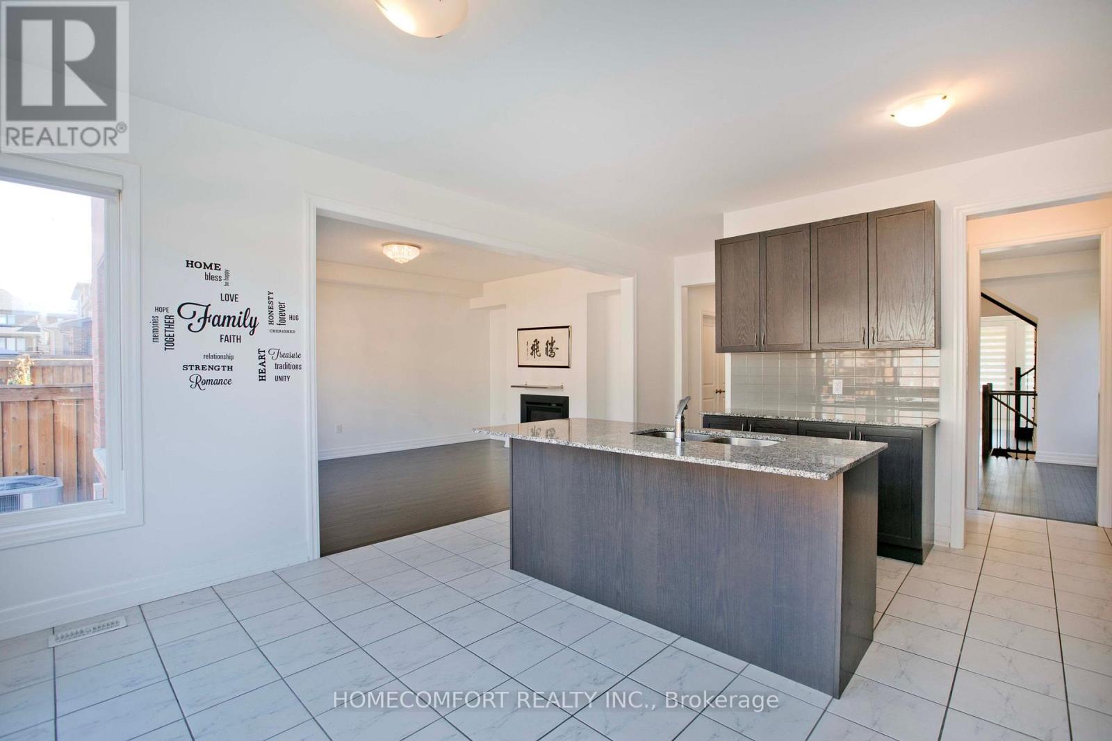 14 St Ives Crescent, Whitby, Ontario  L1P 0C5 - Photo 8 - E12439678