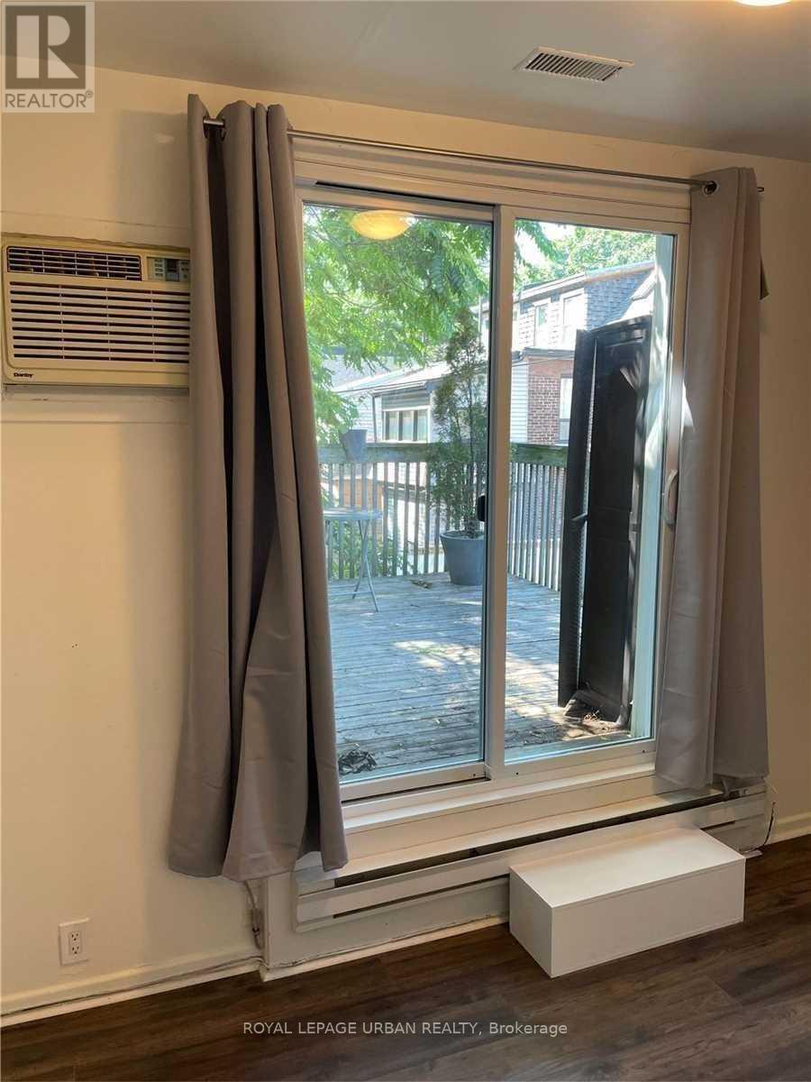 2385 Queen Street E, Toronto, Ontario  M4E 1H5 - Photo 10 - E12439718