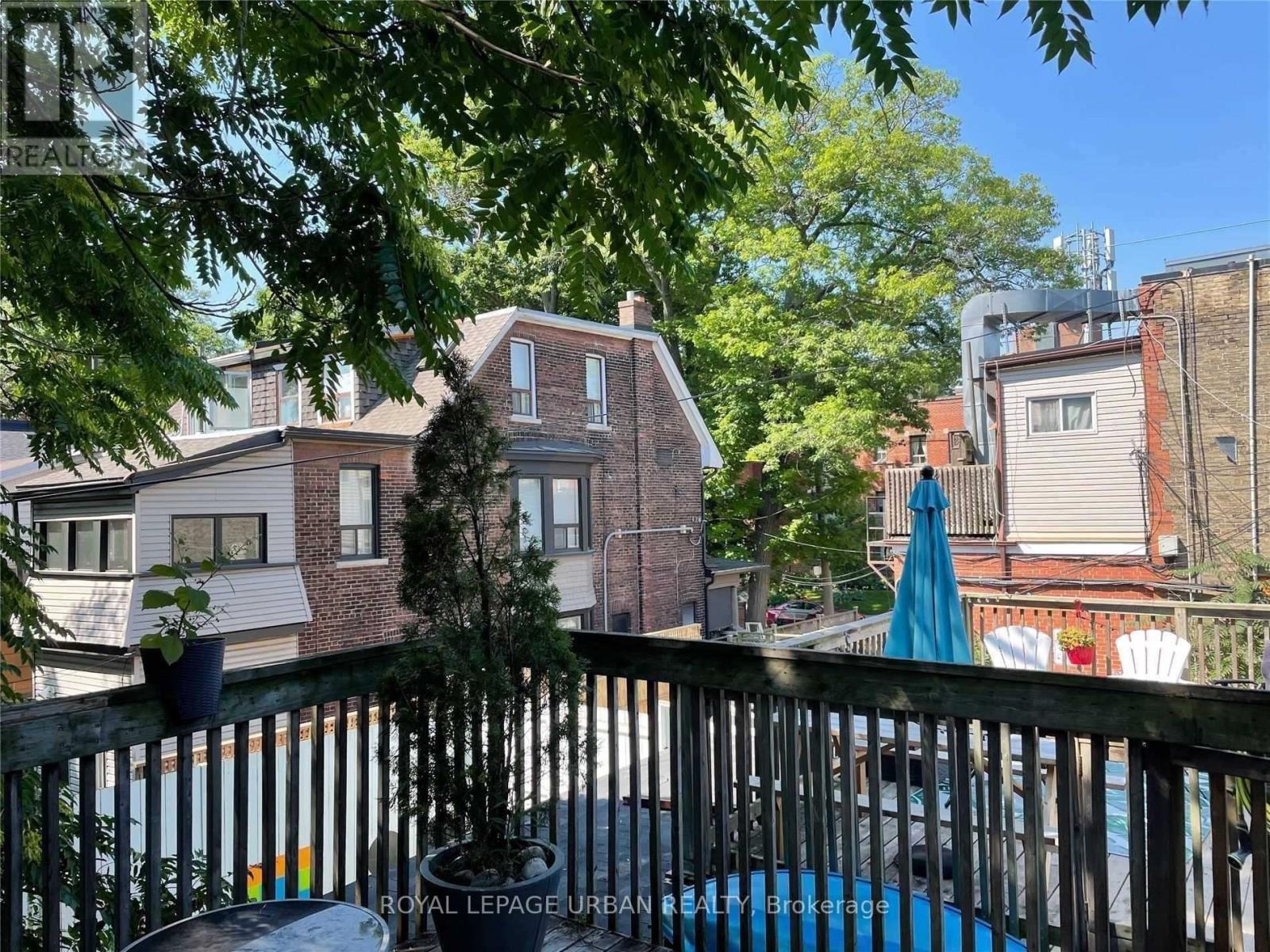 2385 Queen Street E, Toronto, Ontario  M4E 1H5 - Photo 11 - E12439718