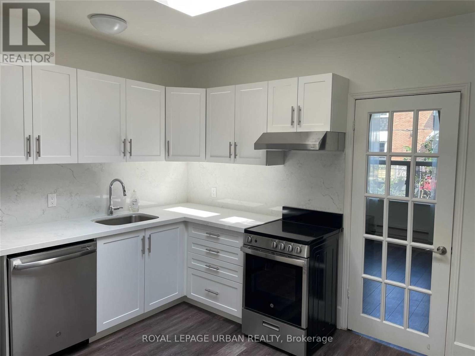 2385 Queen Street E, Toronto, Ontario  M4E 1H5 - Photo 3 - E12439718