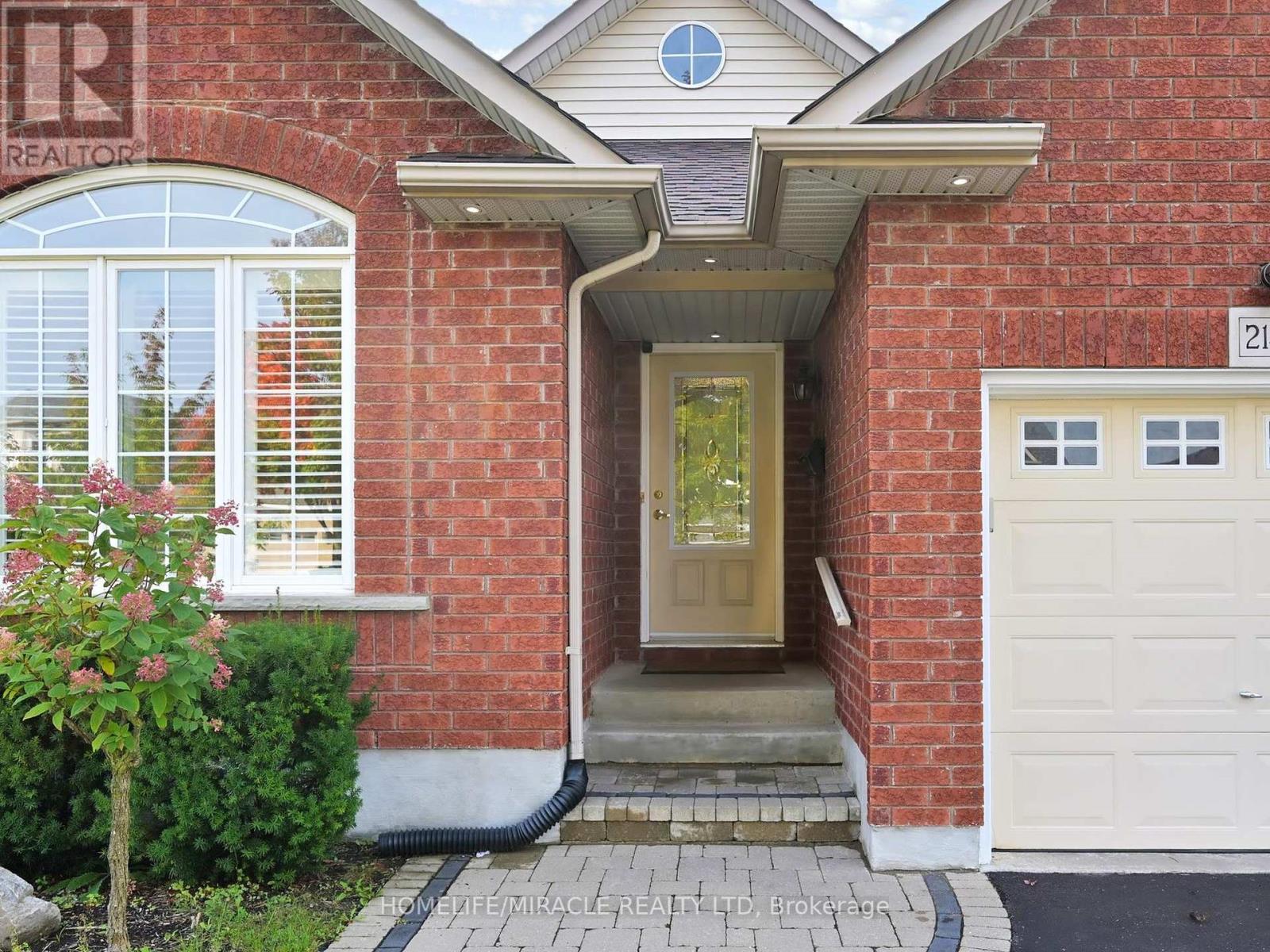 2148 Kedron Street, Oshawa, Ontario  L1L 1B8 - Photo 3 - E12439760