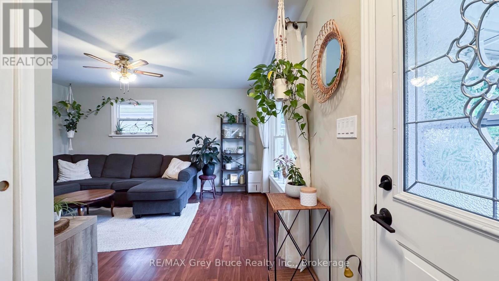 247 Albert Street S, West Grey, Ontario  N0G 1R0 - Photo 4 - X12439786