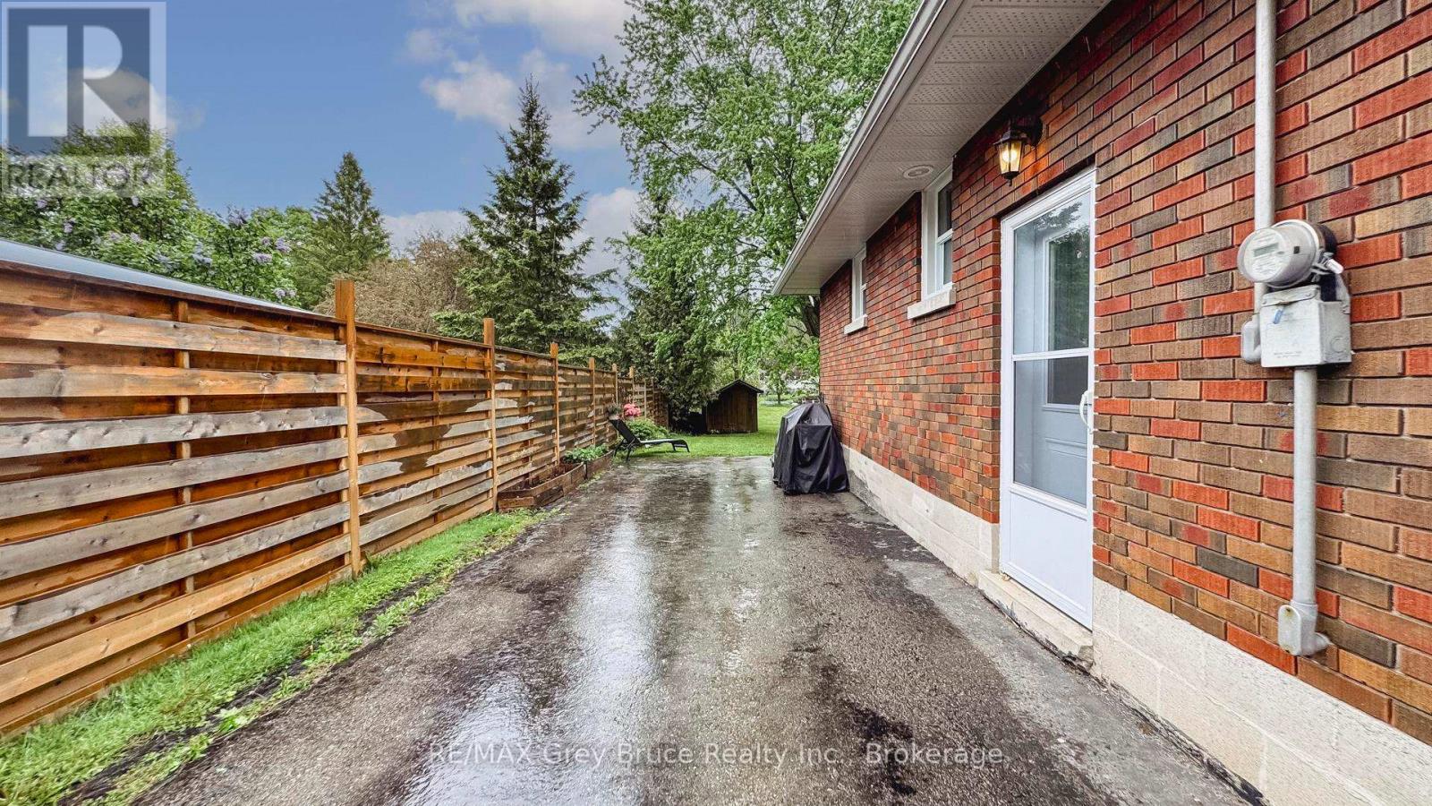 247 Albert Street S, West Grey, Ontario  N0G 1R0 - Photo 42 - X12439786