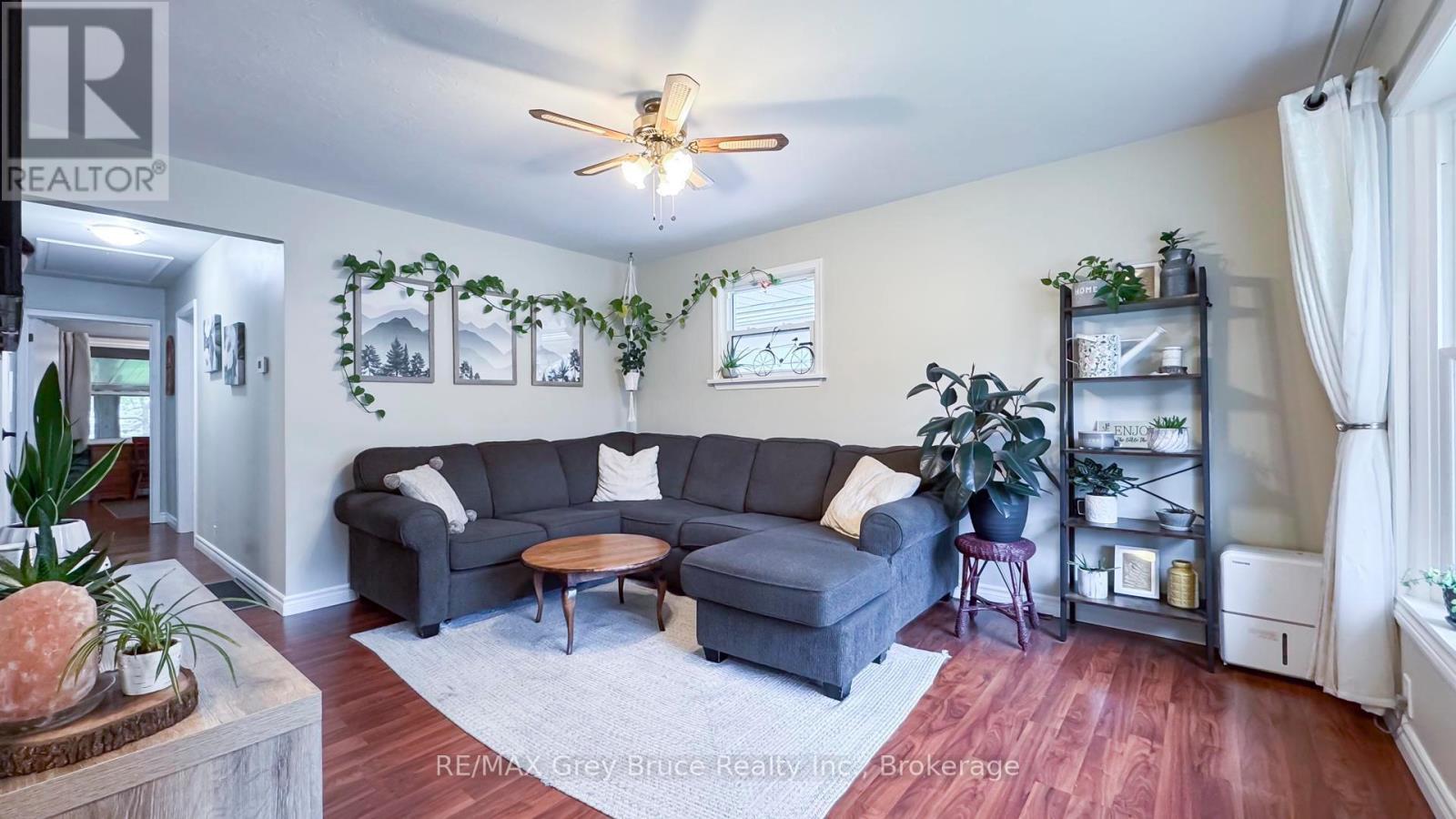 247 Albert Street S, West Grey, Ontario  N0G 1R0 - Photo 6 - X12439786