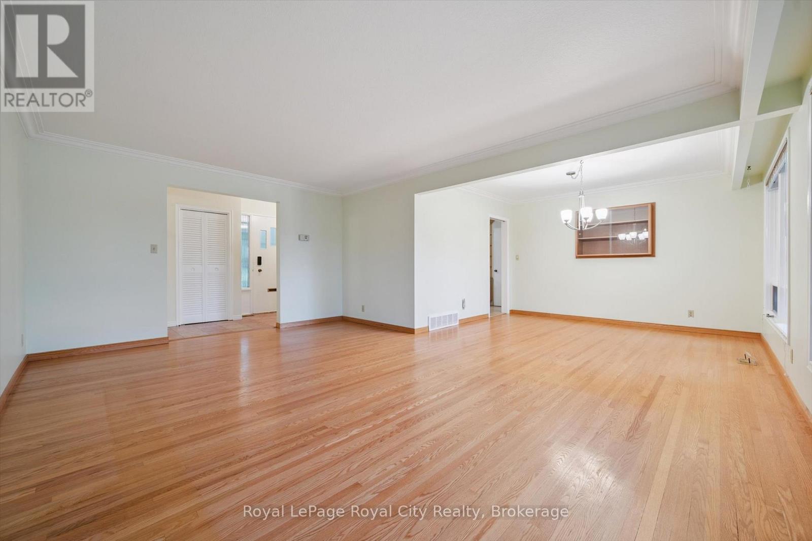 28 Colborn Street, Guelph, Ontario  N1G 2M5 - Photo 16 - X12439809