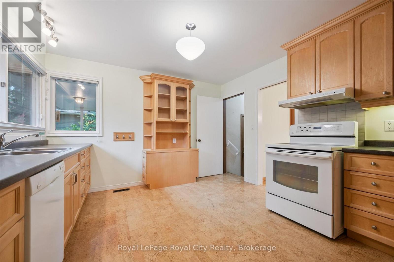 28 Colborn Street, Guelph, Ontario  N1G 2M5 - Photo 22 - X12439809