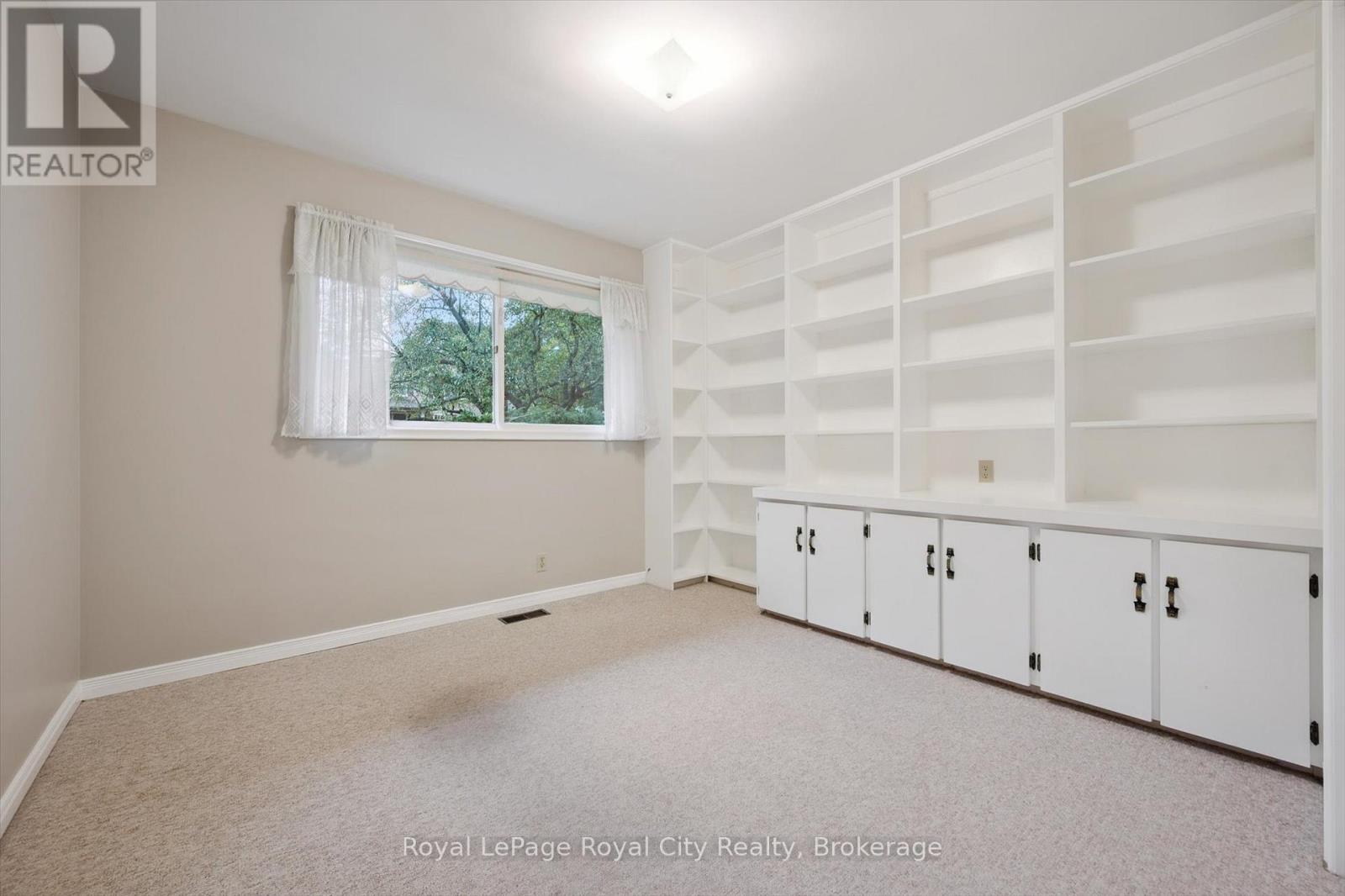 28 Colborn Street, Guelph, Ontario  N1G 2M5 - Photo 27 - X12439809