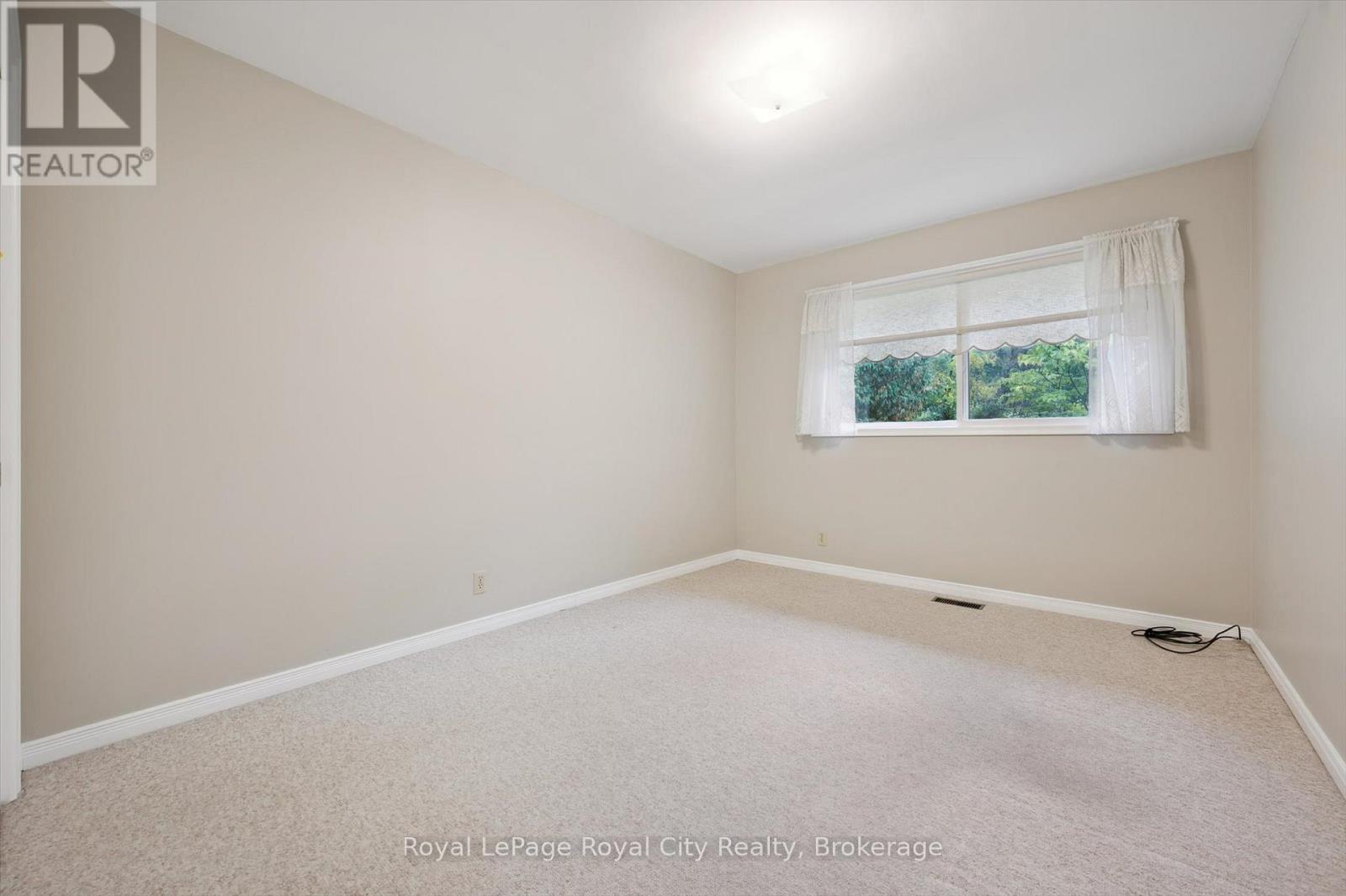 28 Colborn Street, Guelph, Ontario  N1G 2M5 - Photo 29 - X12439809